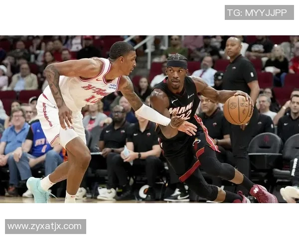 周四305热火对决火箭两队争夺季后赛席位精彩对抗即将上演 周四305热火对决火箭两队争夺季后赛席位精彩对抗即将上演